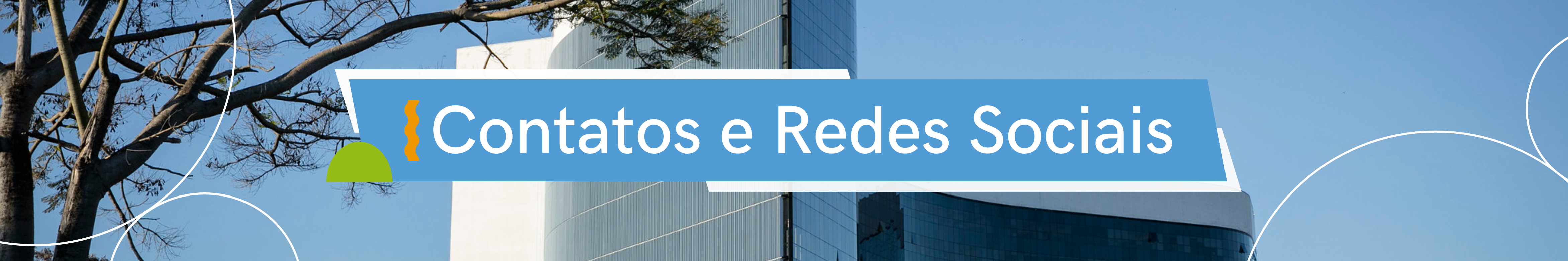 O banner contém o título "Contatos e Redes Sociais" e uma fotografia do prédio do TSE ao fundo.