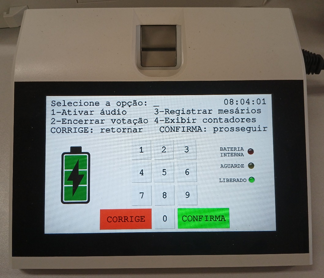 Foto do Terminal do mesário com as opções da versão atual do software.